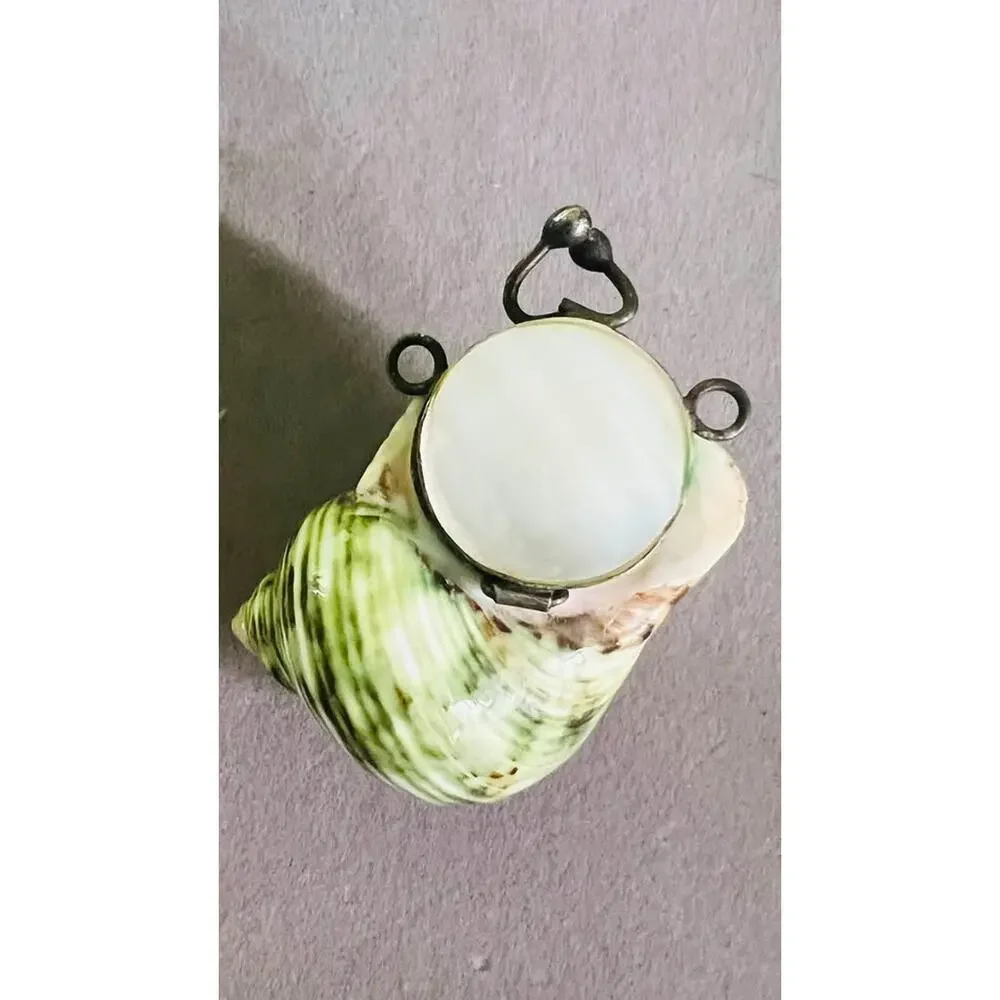Vintage Green Turbo Shell Trinket Storage Pendant
